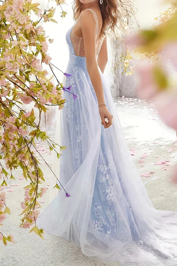 Sexy formal attire with solid lace V-neck evening dress