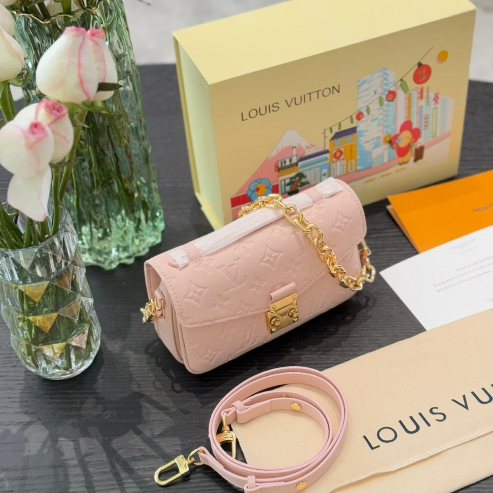 Louis Vuitton Pochette Métis East West Pink Opale 30Cm M47045