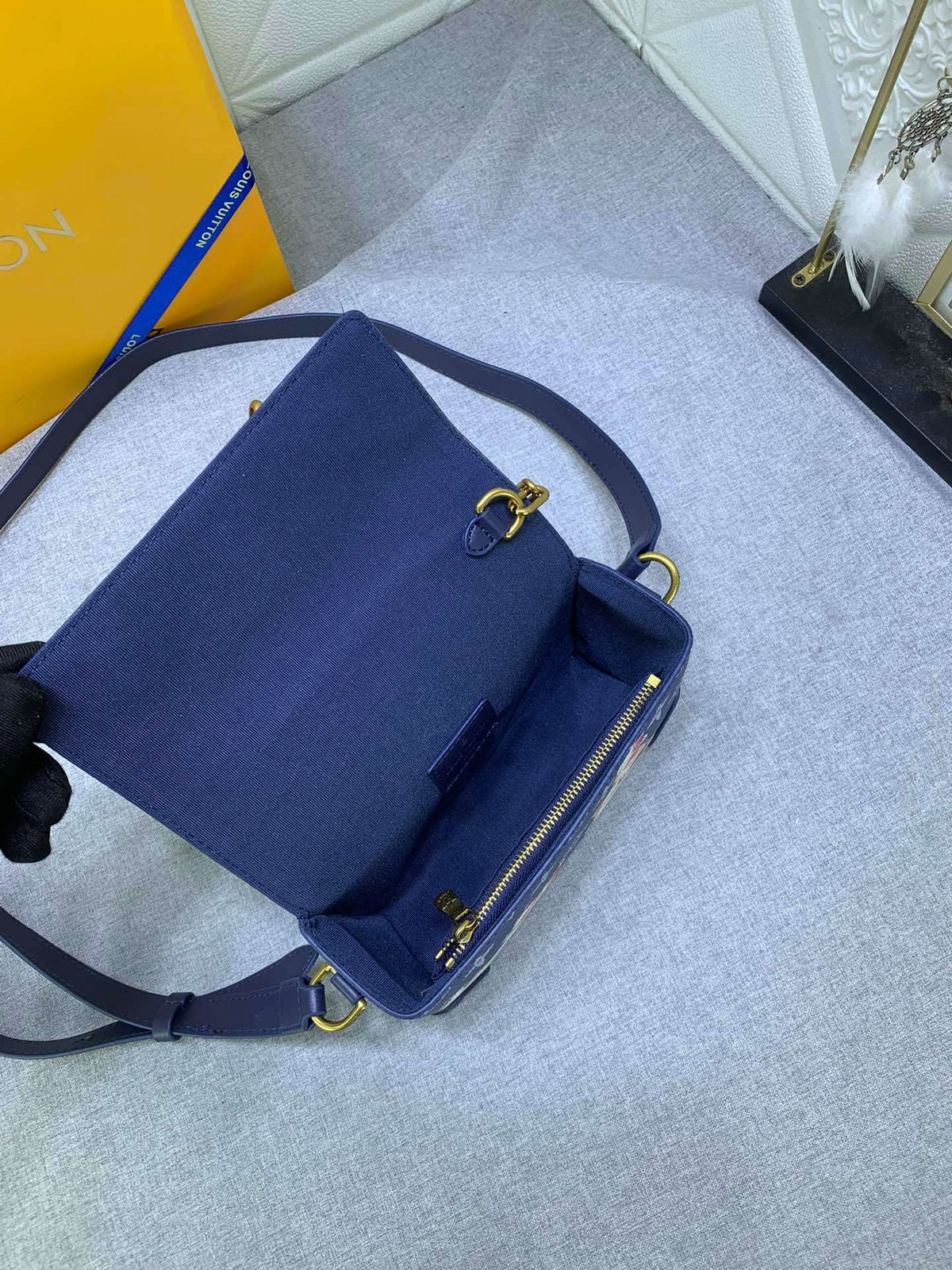 LV Steamer Wearable Wallet Monogram Bleach