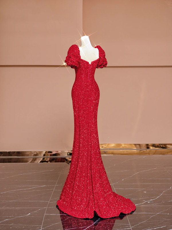 Red square neckline, fitted waist, slimming and sexy long ball gown R8407