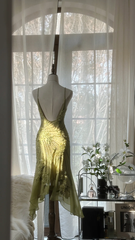 Light green halter-neck fitted midi ball gown with an asymmetrical hem R7697