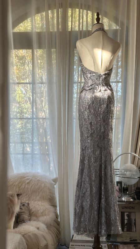 Silver halter neck, fitted waist, bodycon, sexy, high-end long ball gown R7737