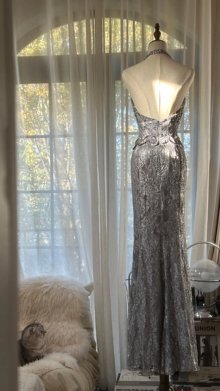 Silver halter neck, fitted waist, bodycon, sexy, high-end long ball gown R7737