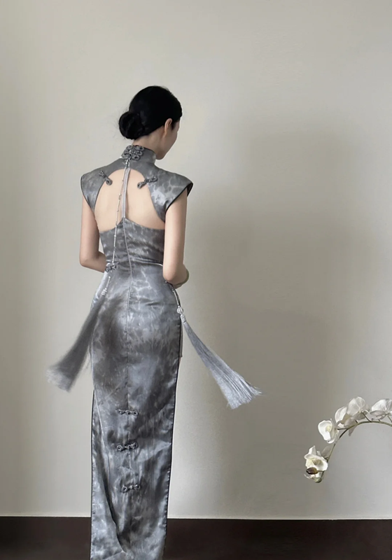 Gray sleeveless Chinese‑collar waist‑cinched slim‑fit bodycon elegant slit prom gown R8007