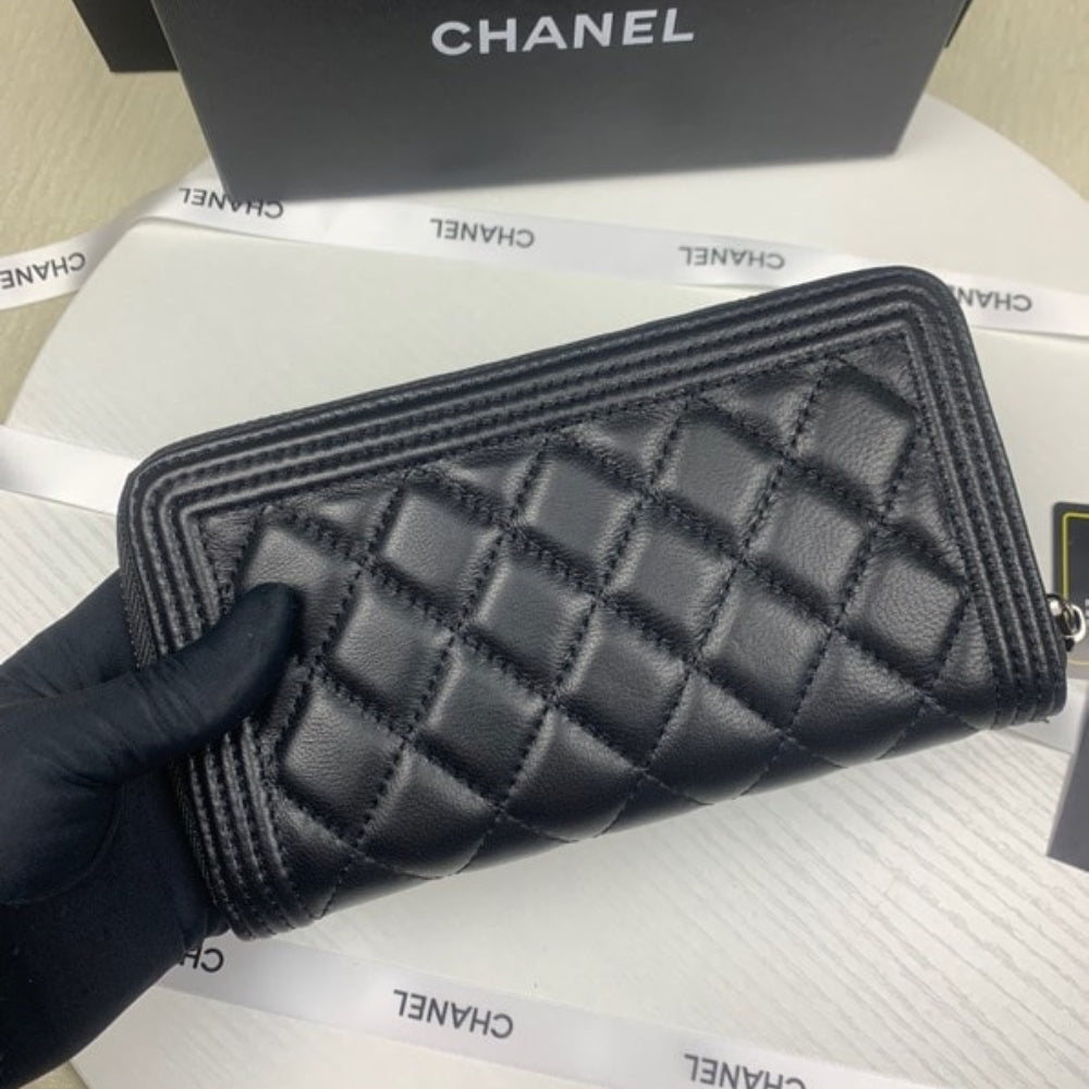Chanel Boy Long Zipped Wallet Black 19.4Cm