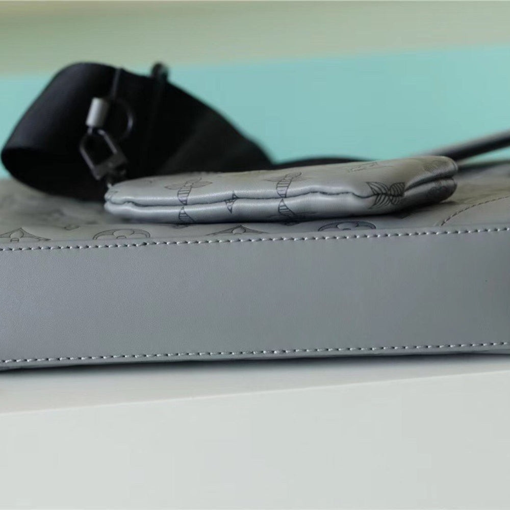 Louis Vuitton Duo Messenger Monogram Shadow Anthracite Gray 26Cm LV M46104