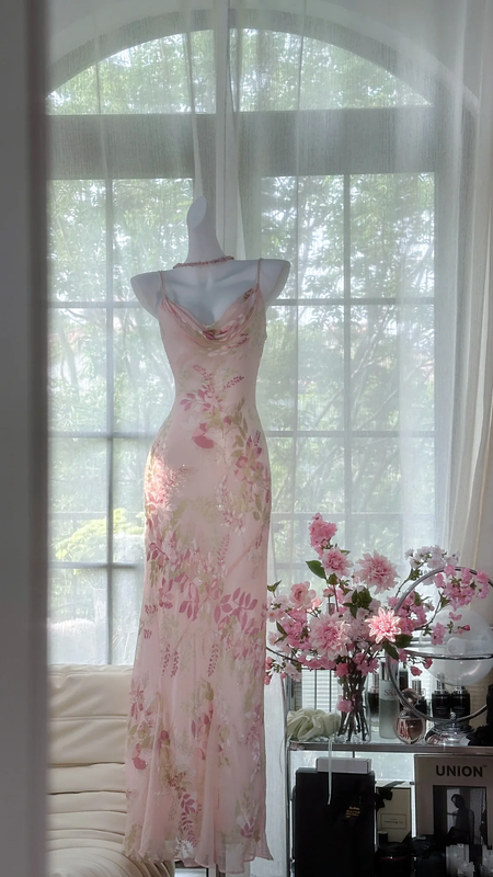 Light pink floral print halter-neck fitted long elegant ball gown R7657