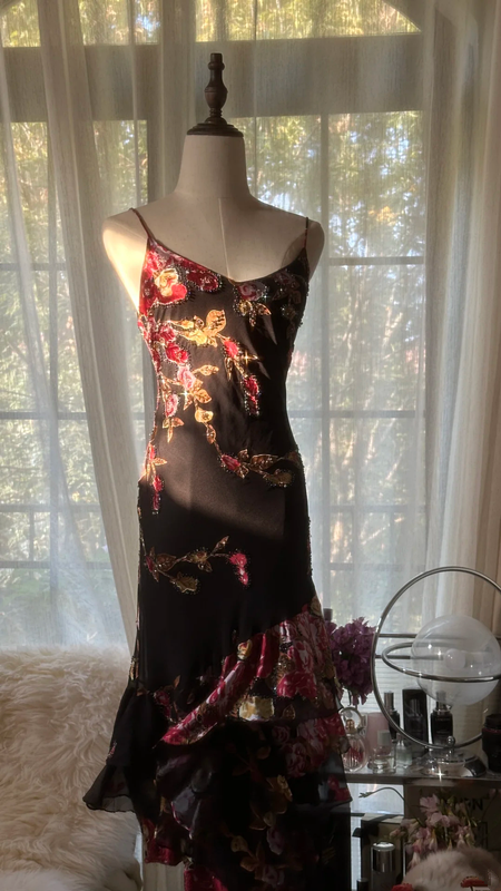 Black with pink floral print, halter-neck, fitted, asymmetrical hem, long ball gown R7738