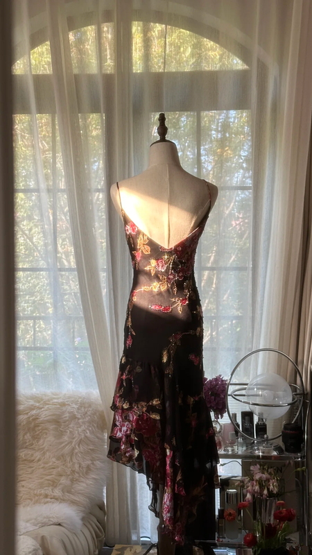 Black with pink floral print, halter-neck, fitted, asymmetrical hem, long ball gown R7738