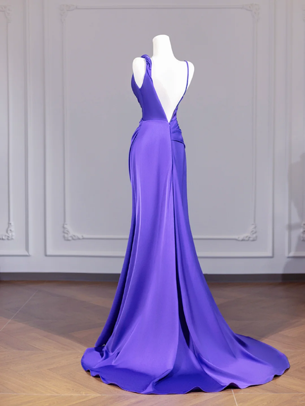 Deep purple halter-neck fitted bodycon long ball gown R8263