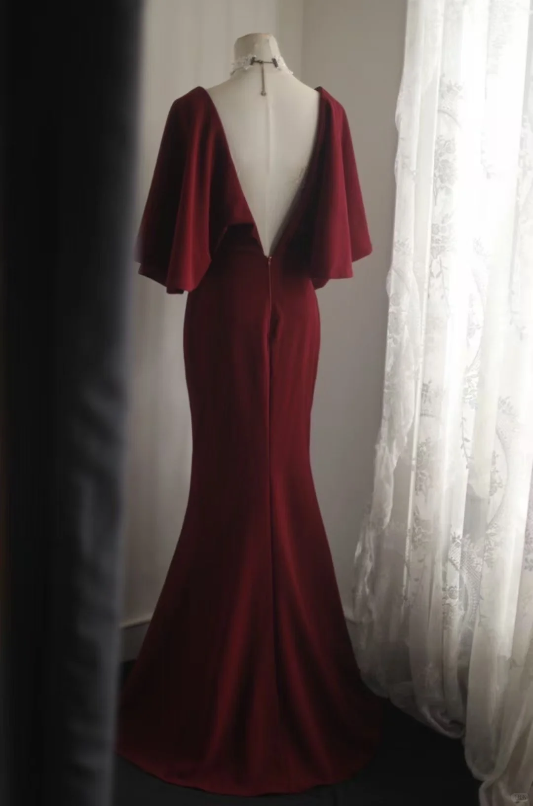 Vintage Burgundy V-Neck Mermaid Gown Cape Sleeves Prom Dress TP5649