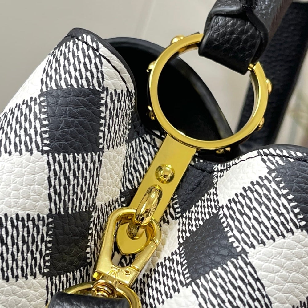 Louis Vuitton Capucines BB Bag Black 27Cm M20716