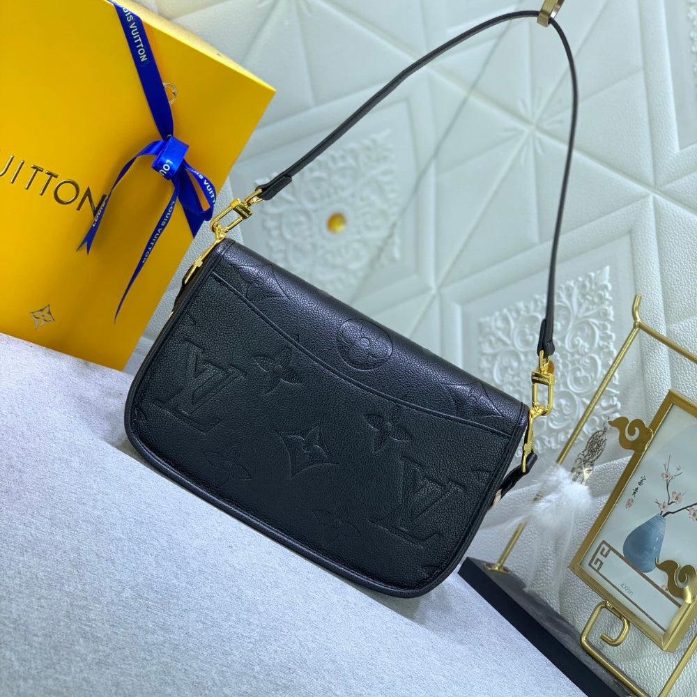 Louis Vuitton Diane Monogram In Black 23Cm M46386