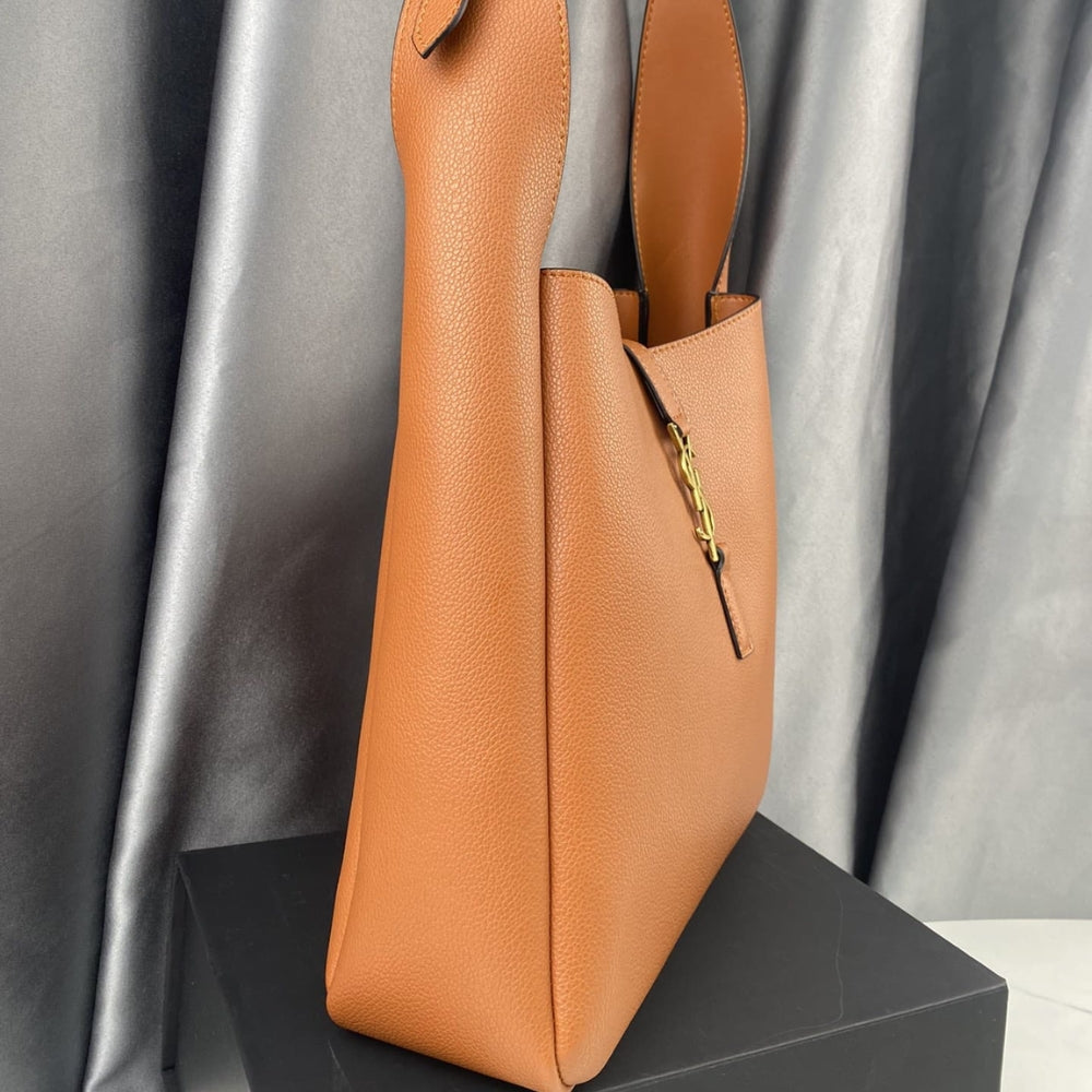 Saint Laurent 5 À 7 Soft Small Hobo Bag In Smooth Beige 27Cm
