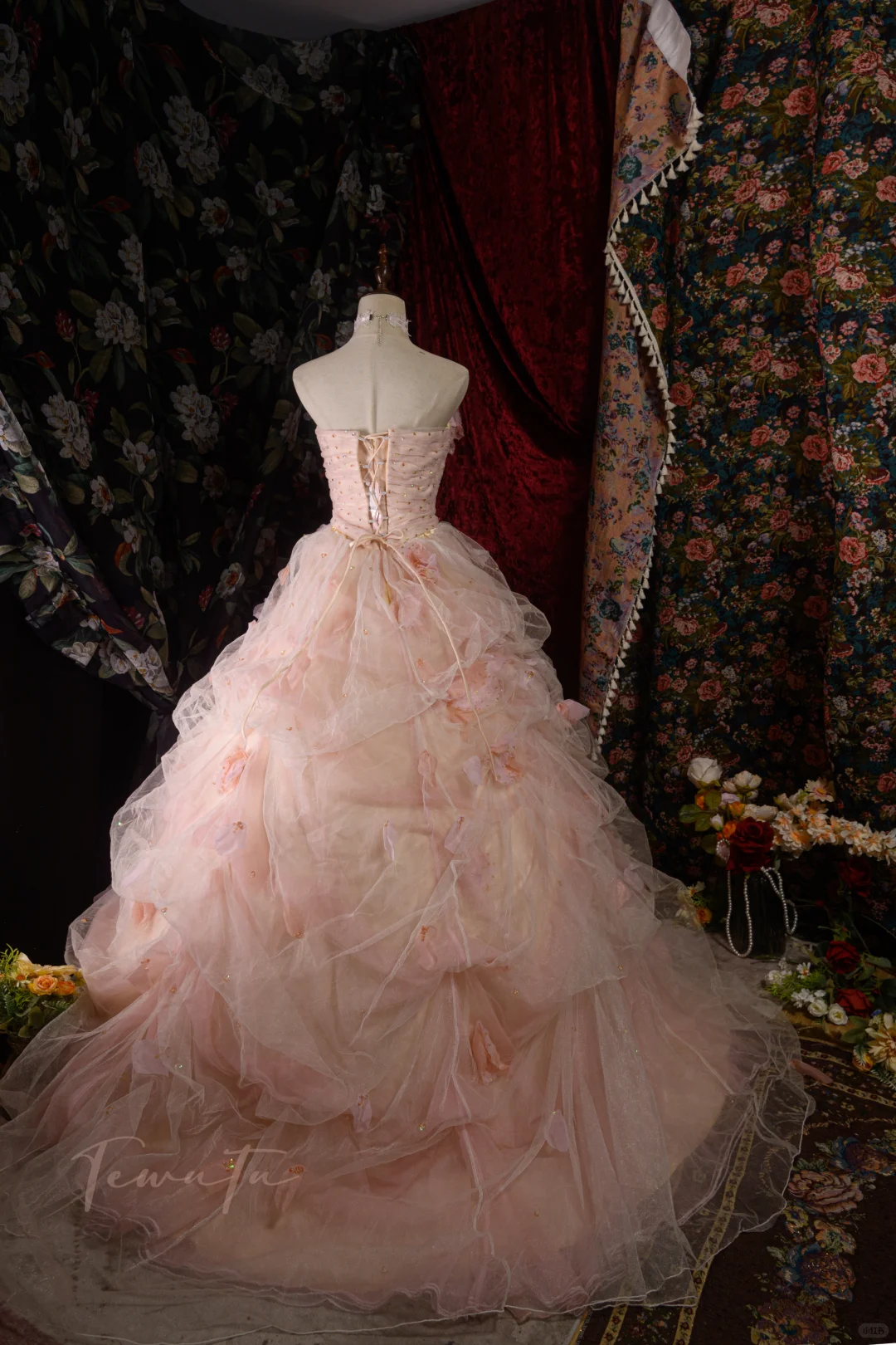 Vintage Pink Strapless Tulle Ball Gown Floral Embellishments A-Line Layered Quinceañera Formal Dress TP5115