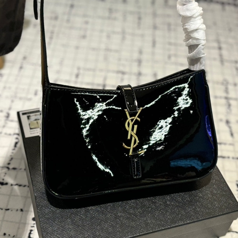 Saint Laurent Le 5 A 7 Patent Hobo Bag In Shiny Black 25Cm