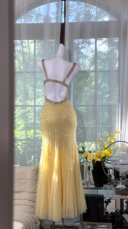 Light yellow halter-neck fitted bodycon mermaid long ball gown R7619