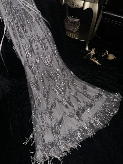 Silver tank top with cinched waist, elegant long ball gown R7023