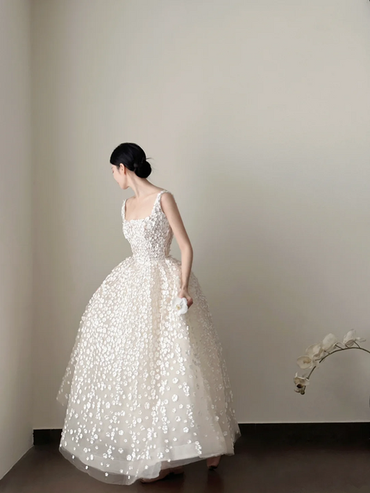 White floral-print spaghetti-strap waist-cinched slim-fit long ball gown with a ruffled skirt, wedding dress R8009