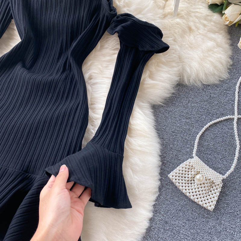 Black One-Shoulder Long-Sleeved Dress Fashion Dress  10871