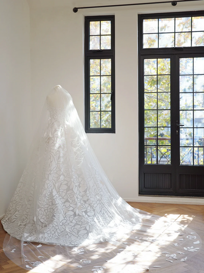 White strapless vintage print fitted waist ball gown/bridal dress R8451
