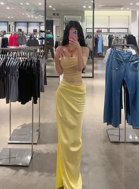 Light yellow off-the-shoulder waist-cinching sexy long prom dress R7912