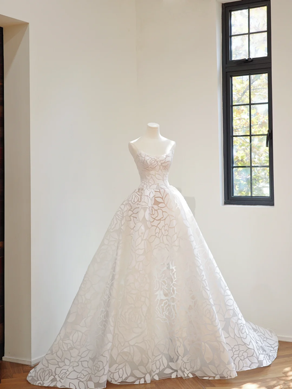 White strapless vintage print fitted waist ball gown/bridal dress R8451