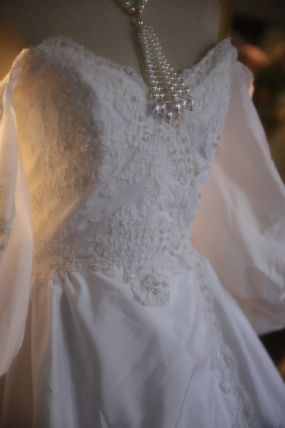 White off-the-shoulder fitted waist ball gown/bridal dress R7258