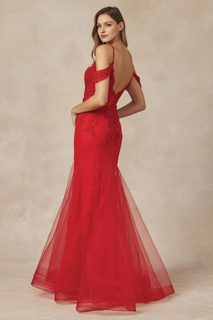 Long cold shoulder decal paired with fishtail dress