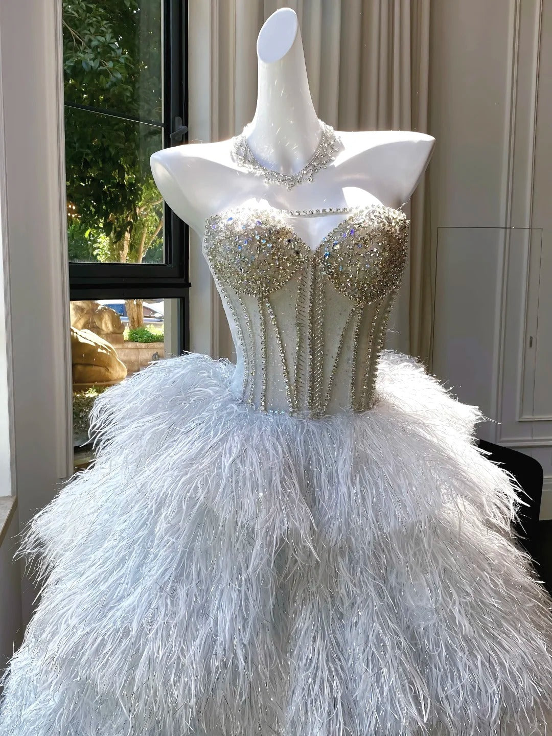 Girlhomeshops--White exquisite beaded long elegant fairy feather wedding dress gh5445