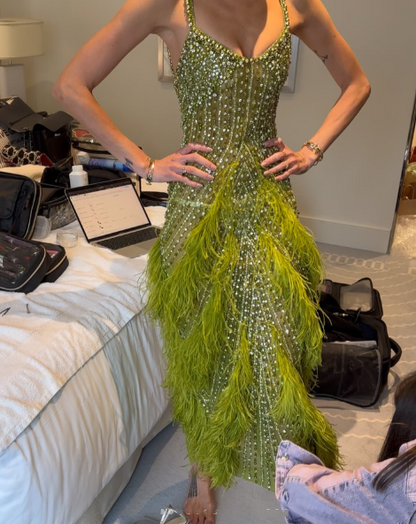 Unique Spaghetti Straps V Neck Green Sequin Beaded Mermaid Long Evening Dress Birthday Prom Dress SP1487