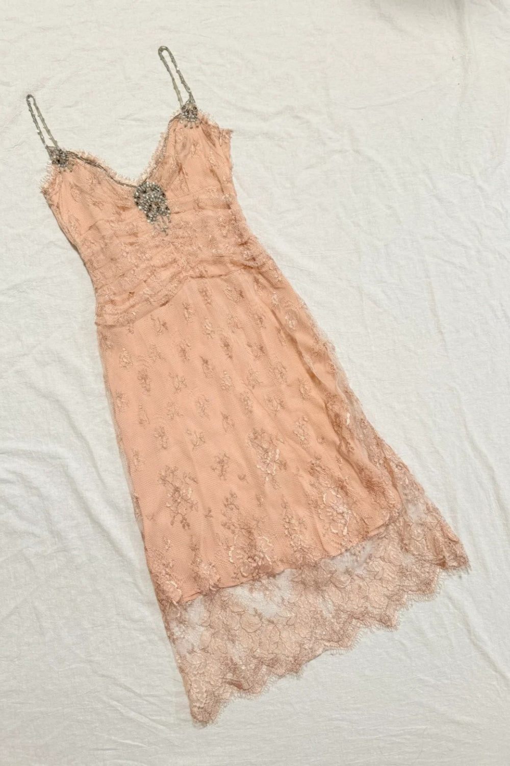 girlhomeshops-Nude Pink Lace Spaghetti Straps Midi Dress with Beading Detail gh6313