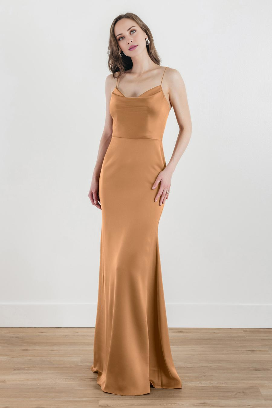 square neckline sleeveless thin shoulder strap backless and floor length evening dress