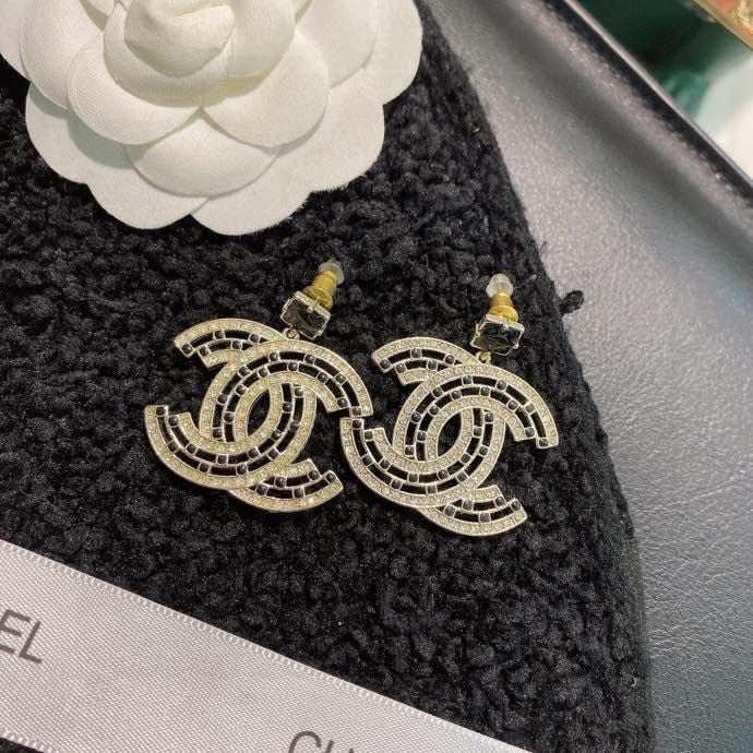 EN – Lux Earring Chanel 031