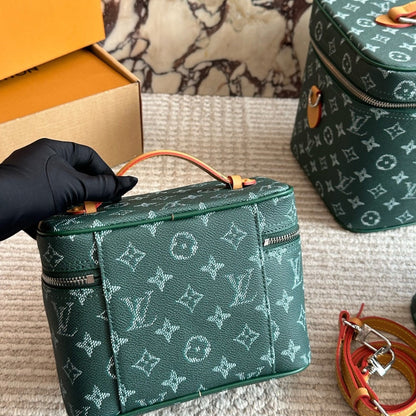 Louis Vuitton Nice Mini Green Toiletry Bag 20cm