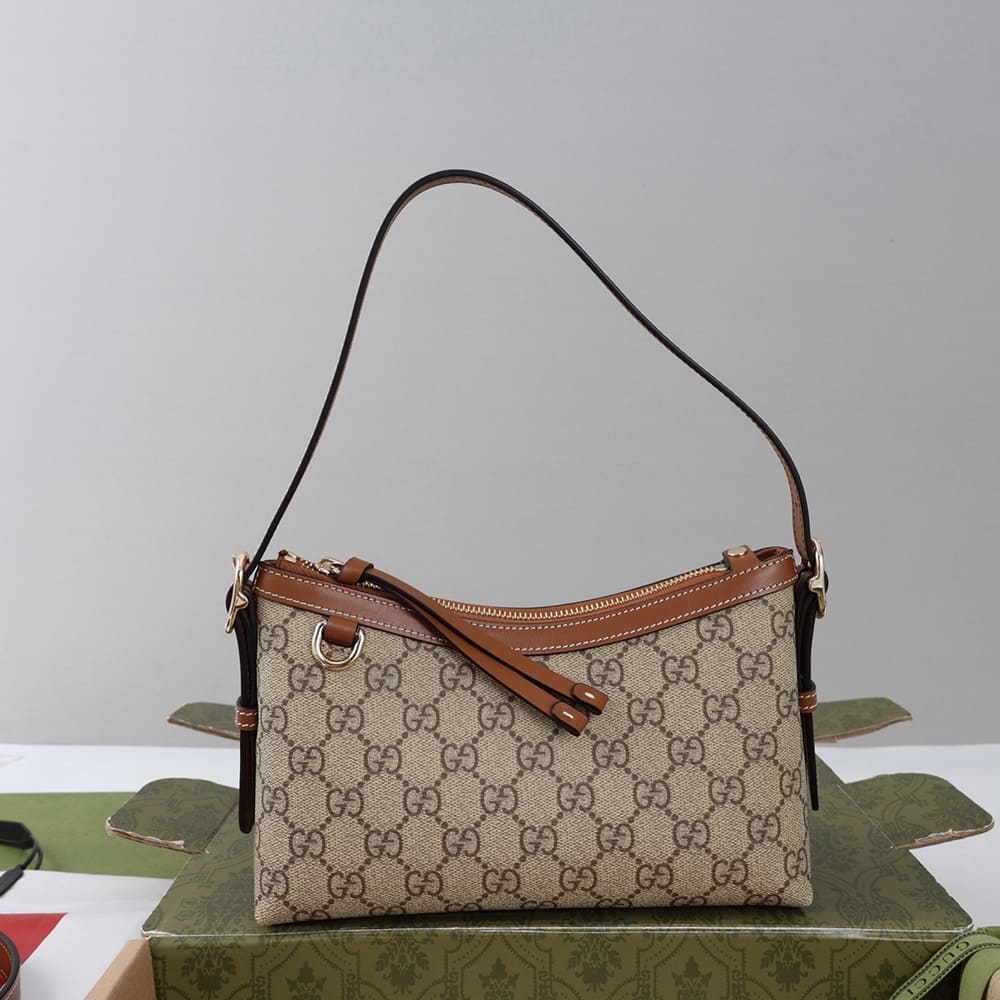 Gucci GG Emblem small shoulder bag