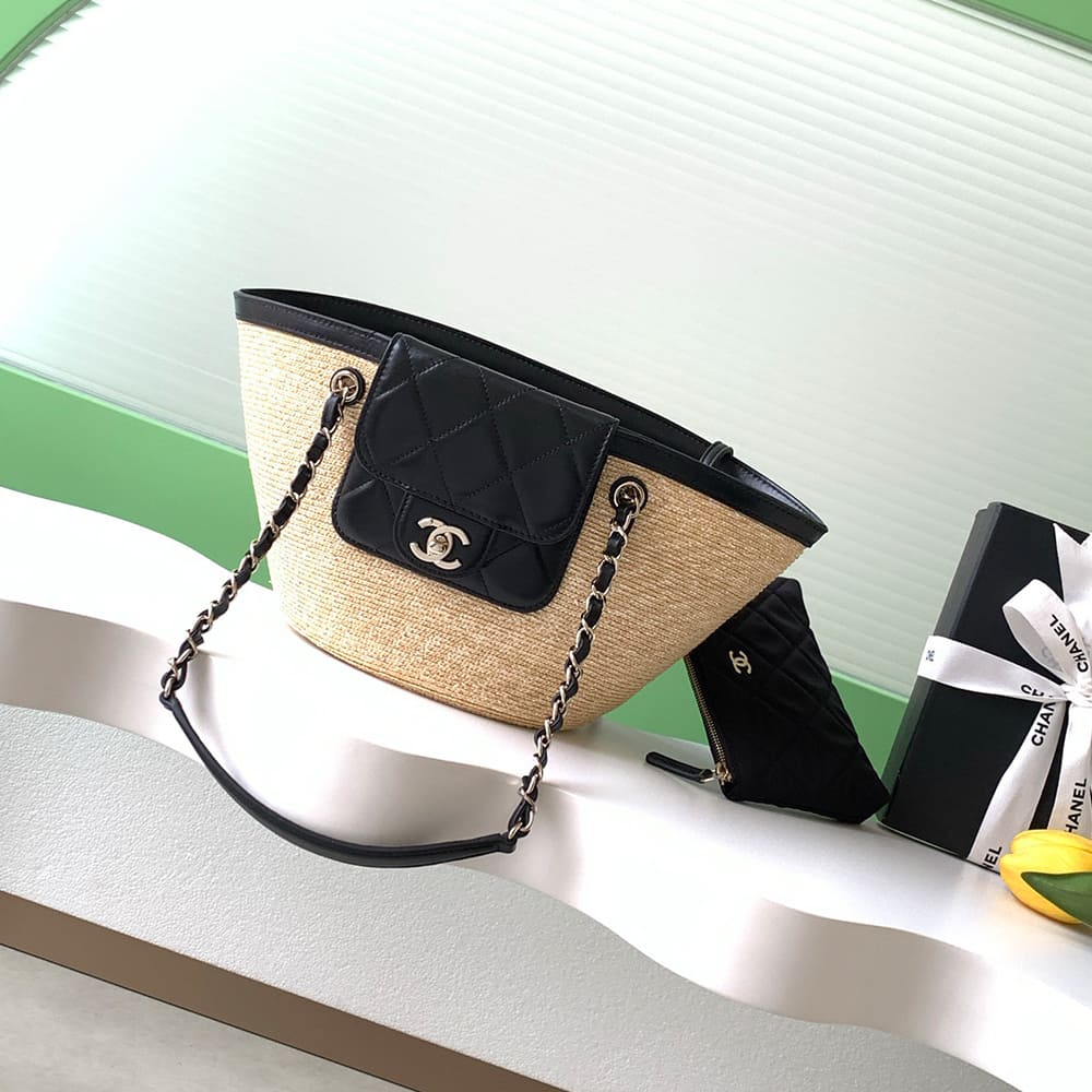 CHANEL Small Tote(HIGH-END GRADE)
