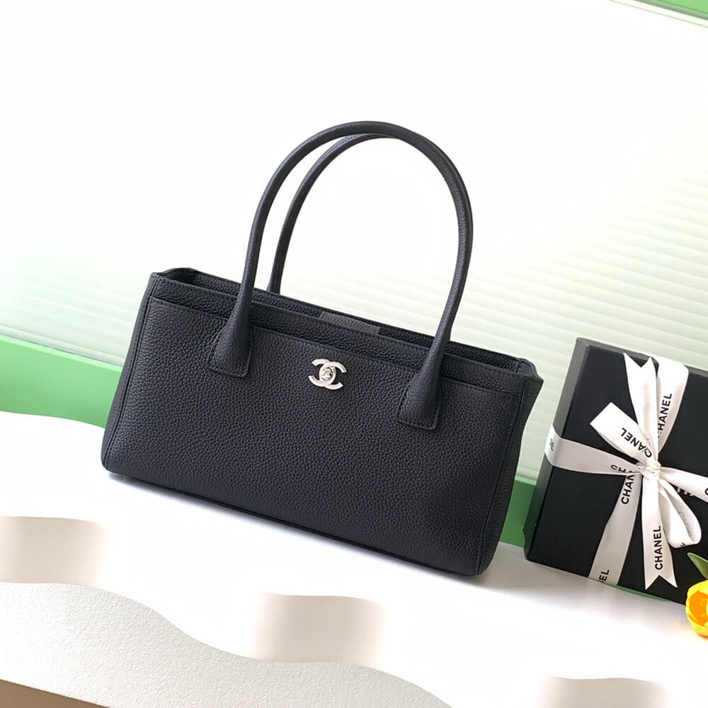 CHANEL Small Cerf Tote(HIGH-END GRADE)