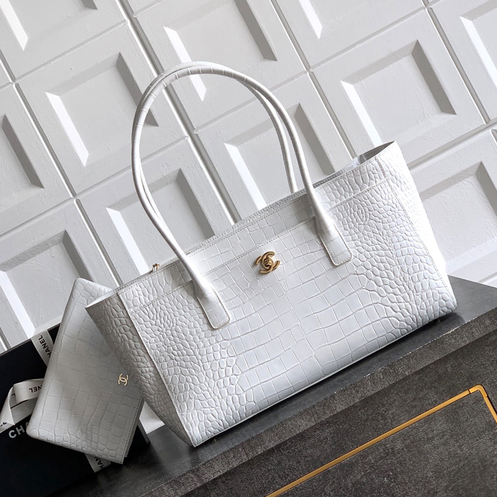 CHANEL Small Tote(HIGH-END GRADE)