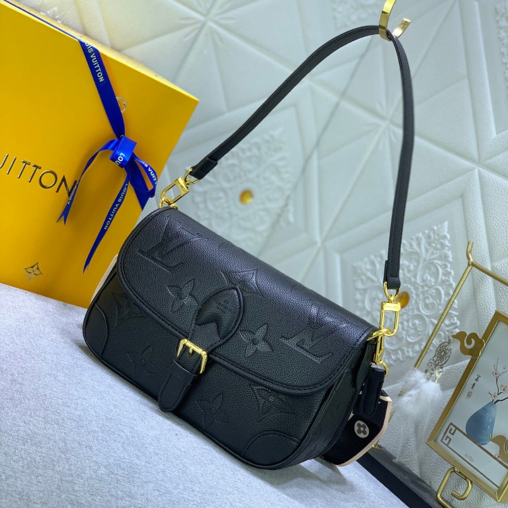 Louis Vuitton Diane Monogram In Black 23Cm M46386