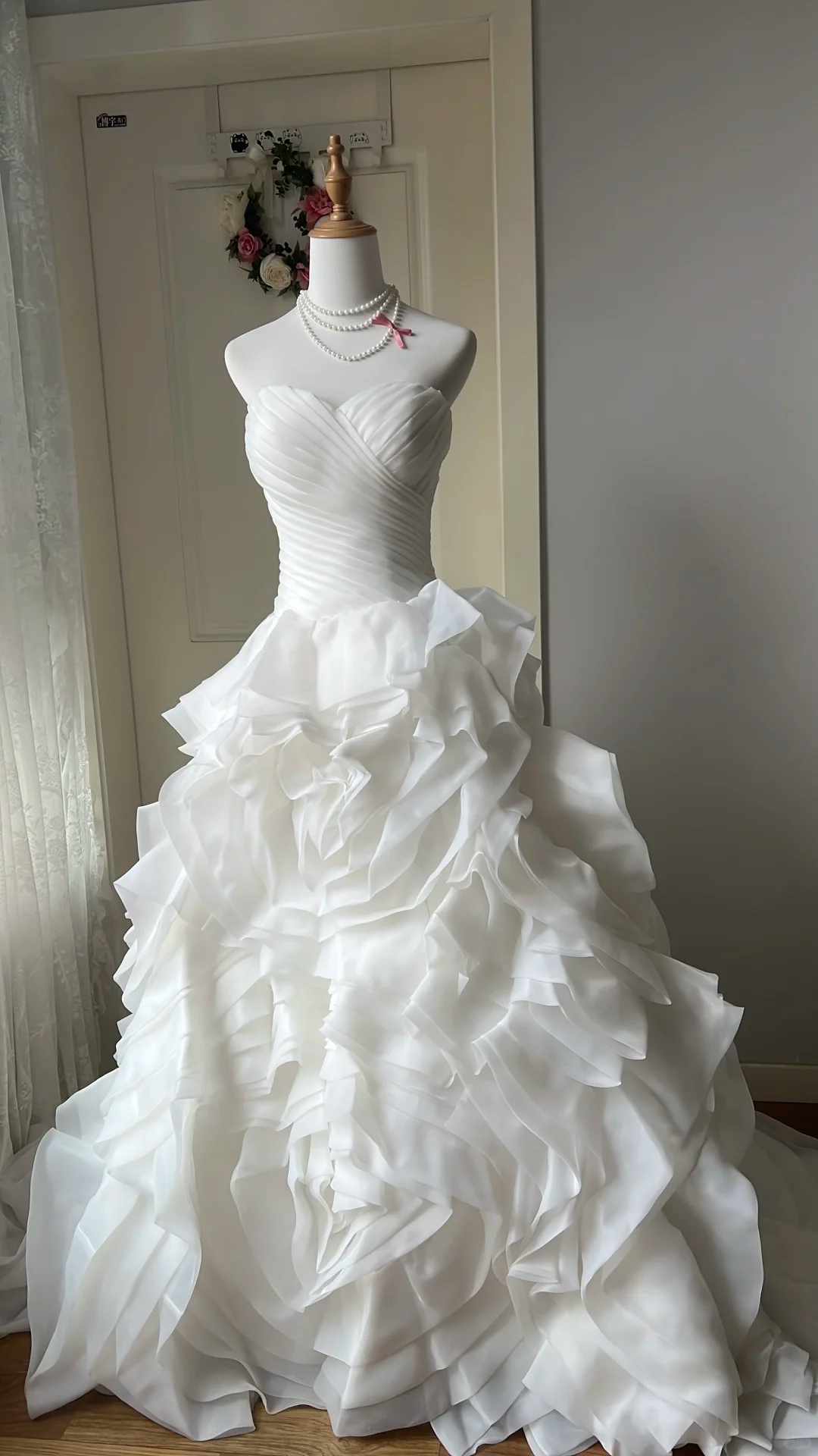 Vintage White Strapless Ruched Sweetheart Ruffled Organza Wedding Dress TP5832