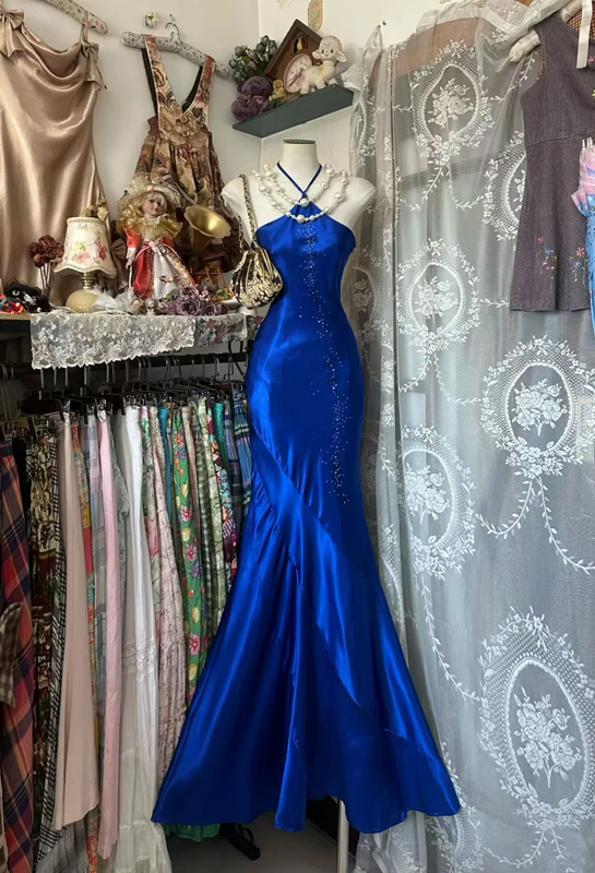 Blue halter-neck, fitted waist, bodycon fishtail skirt, long ball gown R7577