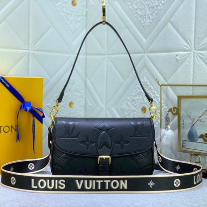 Louis Vuitton Diane Monogram In Black 23Cm M46386