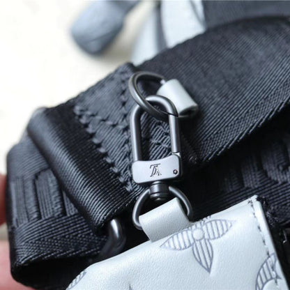 Louis Vuitton Duo Messenger Monogram Shadow Anthracite Gray 26Cm LV M46104