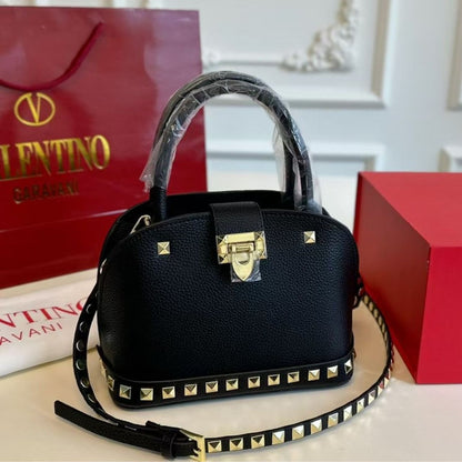 VALENTINO GARAVANI ROCKSTUD HANDBAG IN GRAINY CALFSKIN BLACK 21CM
