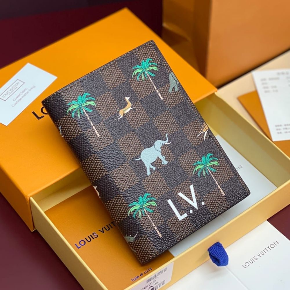 Louis Vuitton Passport Cover The Darjeeling Limited Brown 14Cm N40872