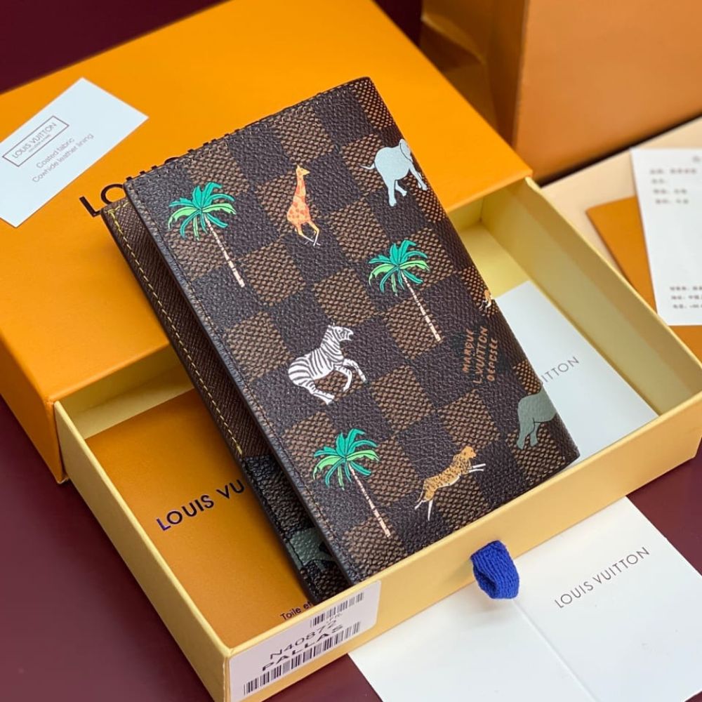 Louis Vuitton Passport Cover The Darjeeling Limited Brown 14Cm N40872