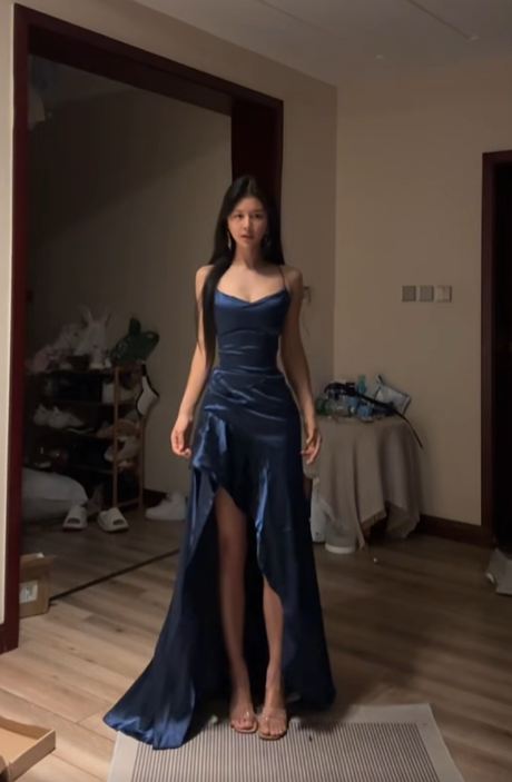 Dark blue halter-neck fitted waist slim slit sexy long ball gown R8069