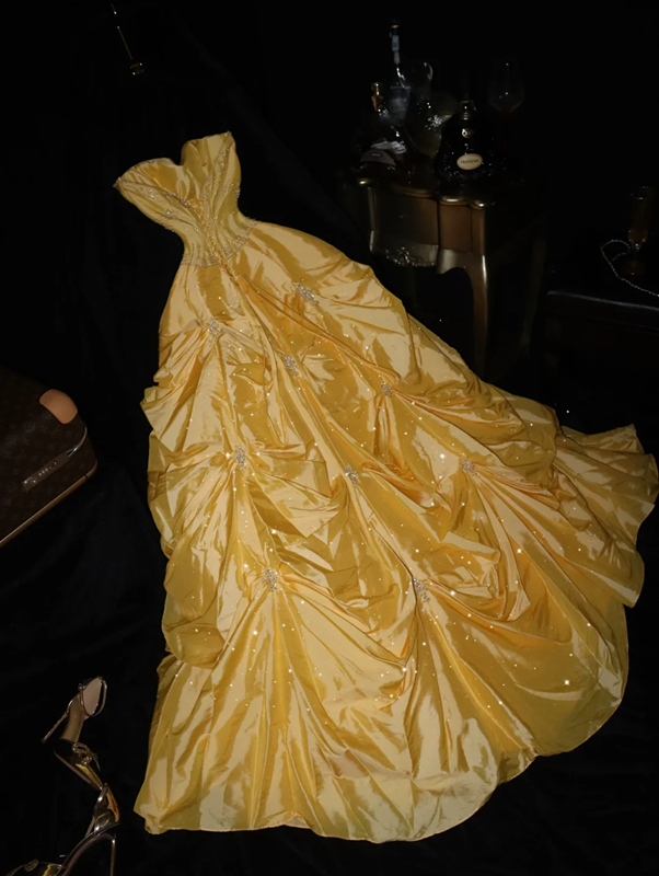 Yellow strapless fitted waist puffy princess long ball gown R7025