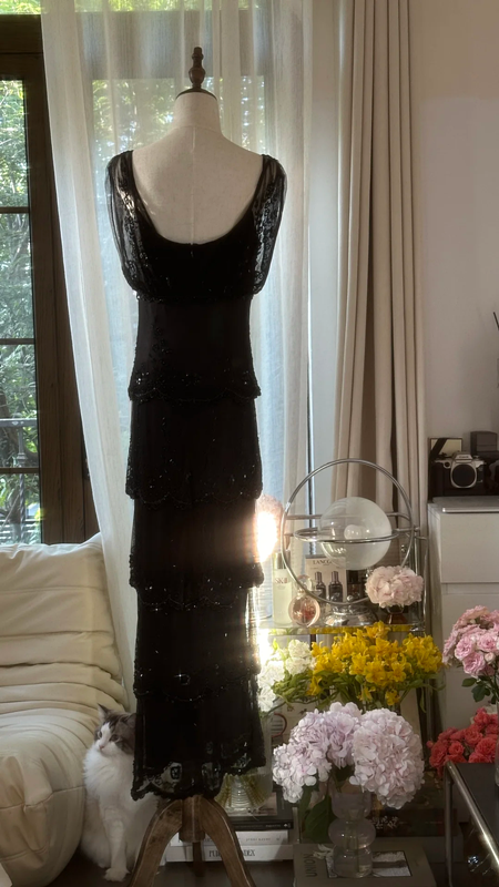 Black V-neck fitted waist straight long ball gown R7772
